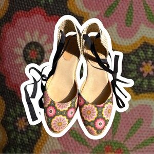 Boden Cassie Floral Print Espadrille Wedge Sandals with Black Ankle Ties